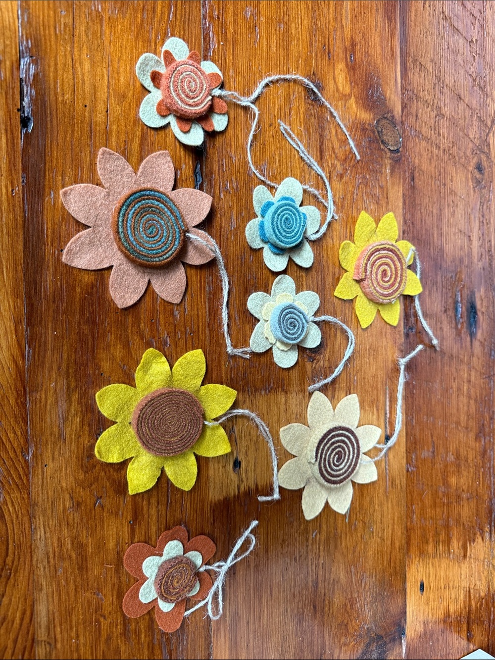 🌻 8  Wool Quillie Sunflowers Handmade